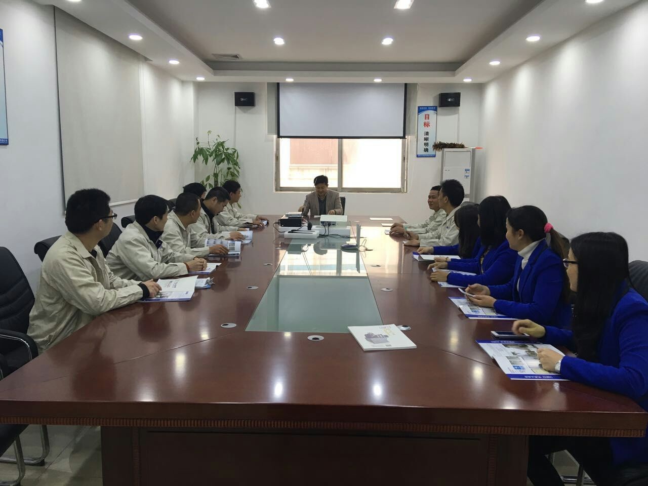 China Dongguan Jintong Plastic Machinery Co., Ltd. Perfil da companhia