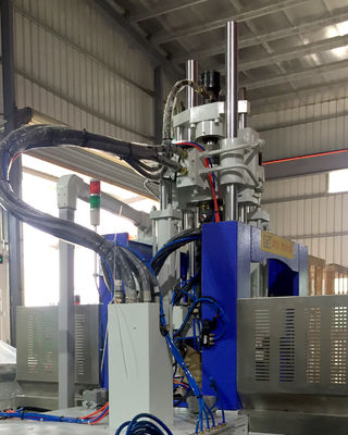Máquina de moldagem por injecção vertical para produção em grande volume