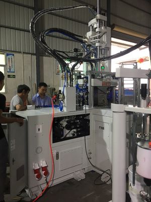 Máquina de moldagem por injecção LSR 85T Máquina de moldagem por injecção Shuttle de duplo deslizamento 21,6KW