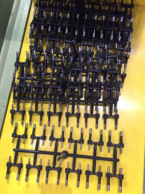 Máquina de moldagem por injecção de plástico vertical de 55T, com diâmetro de parafuso de 40mm para força de ejeção de 1,8T