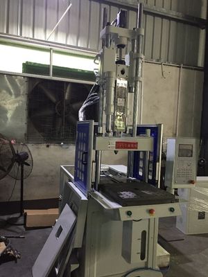 12KW Kitchenware Shuttle Máquina de moldagem por injecção de plástico Vertical 55T