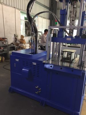 Máquina de moldagem por injecção hidráulica vertical de 55T com 2 mesas de trabalho