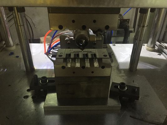 56g Máquina de moldagem por injecção de adesivo de fusão a quente de baixa pressão com estação dupla