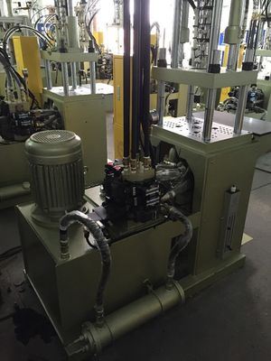 Máquina de moldagem por injecção de plástico vertical de parafuso e barril bimetálico 45T