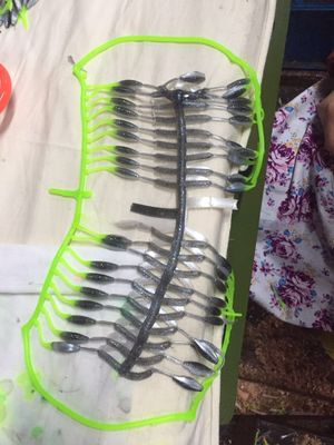 Máquina de moldagem por injecção de plástico para a produção de iscas de peixe de precisão