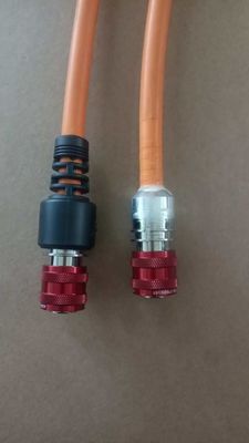 Máquina de moldagem por injecção vertical de plástico de 45T 110 Cm3 Volume teórico de tiro para protetor de PVC