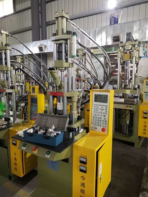 Pequena máquina de moldagem por injecção vertical de PE Pvc 30T